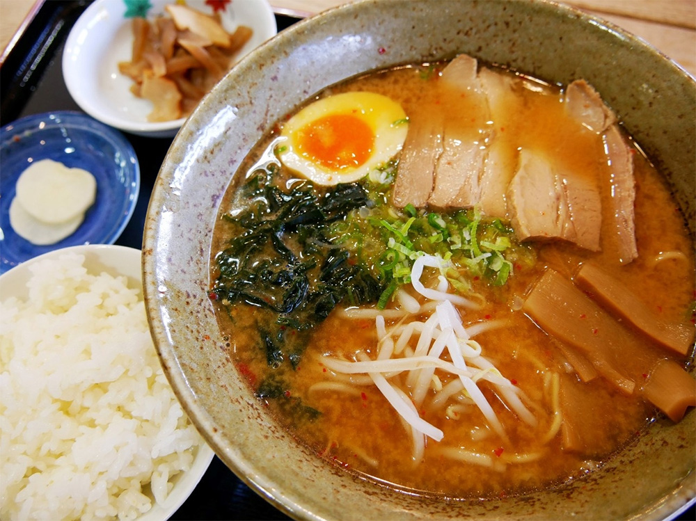 みずの郷奥津湖