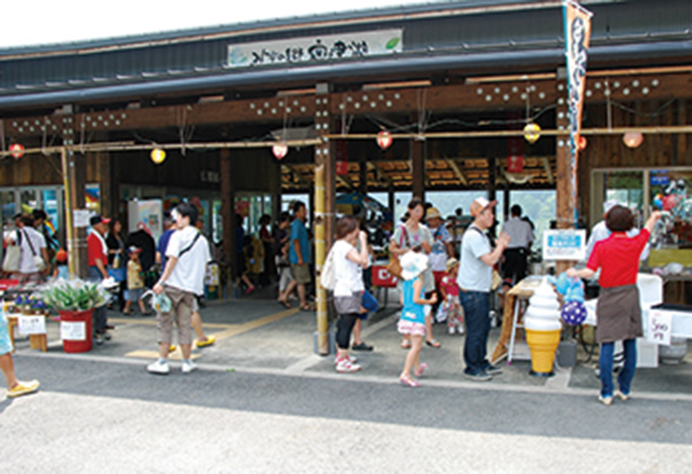 みずの郷奥津湖