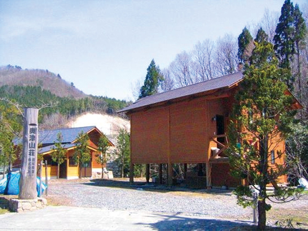 奥津山庄 木屋